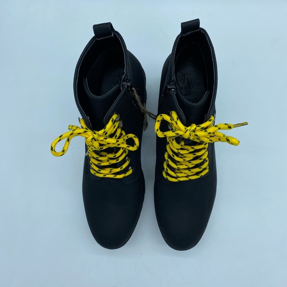 Seven7 Thick Heel Boot - Picture 4 of 7